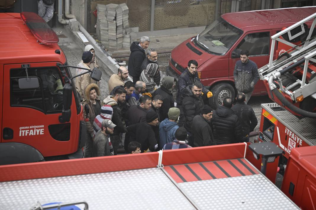 Siteler'de mobilya imalathanesinde yangın - Resim: 13